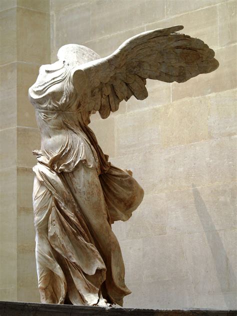 nike of samothrace statue